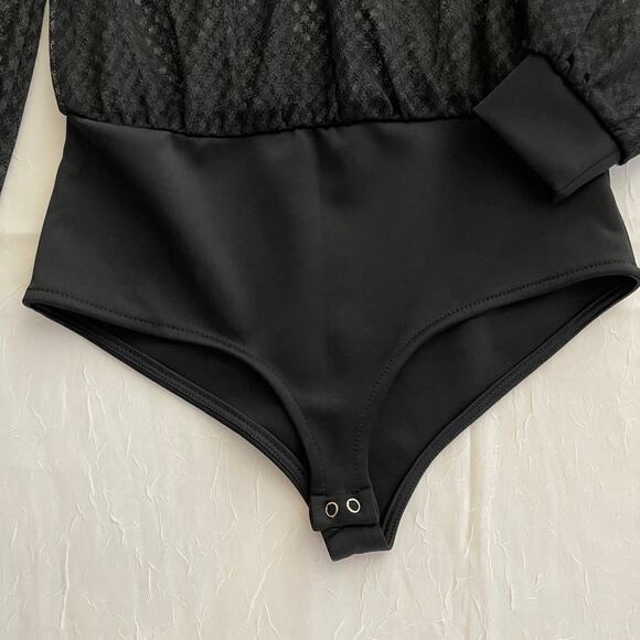💋 Black Sheer Lattice Crosshatch Lace Bodysuit Long Sleeves Key Hole Forever 21 - Picture 16 of 16